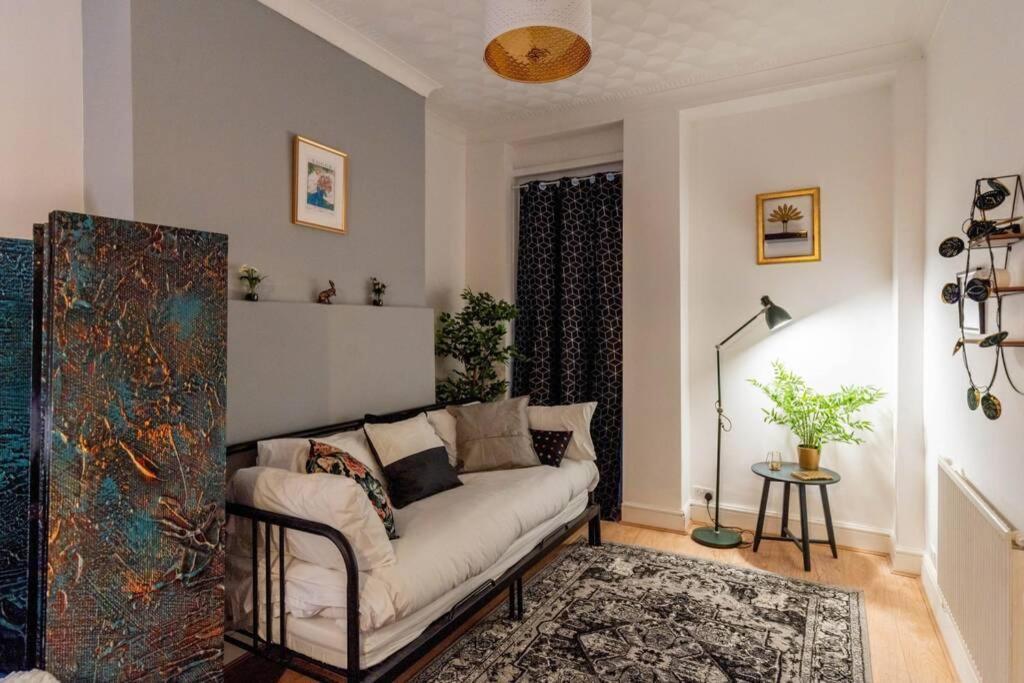 The Gatsby - Beautiful Spacious Central House Кардифф Экстерьер фото