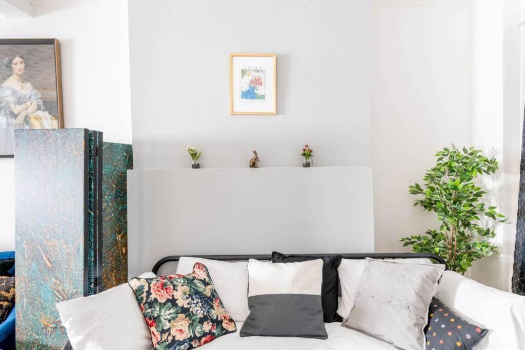 The Gatsby - Beautiful Spacious Central House Кардифф Экстерьер фото
